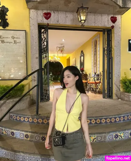 Sarah Hwang OnlyFans Thumbnail #nuM9li181T