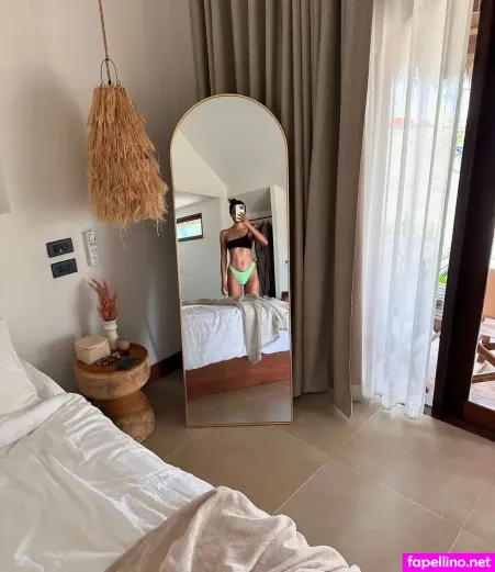 Sarah Jane Dias OnlyFans Thumbnail #TogT1NEnpY