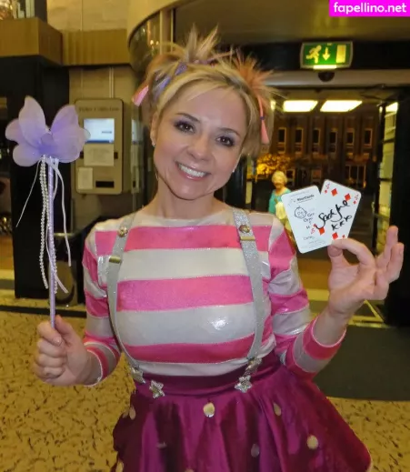 Sarah Jane Honeywell OnlyFans Thumbnail #f1OVwl6DUt