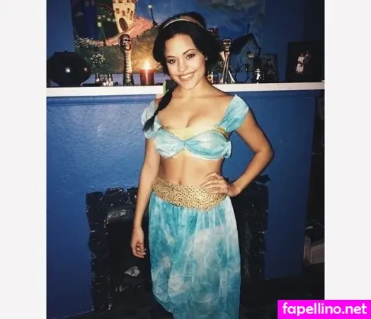 Sarah Jeffery OnlyFans Thumbnail #1xTkOLO4I0