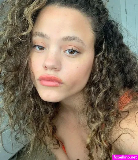 Sarah Jeffery OnlyFans Thumbnail #mLSsdnbaLC