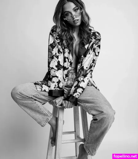 Sarah Kaufmann OnlyFans Thumbnail #3JWodCUge8