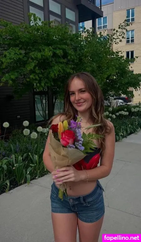 Sarah Kelly OnlyFans Thumbnail #IvtbgBrgZS