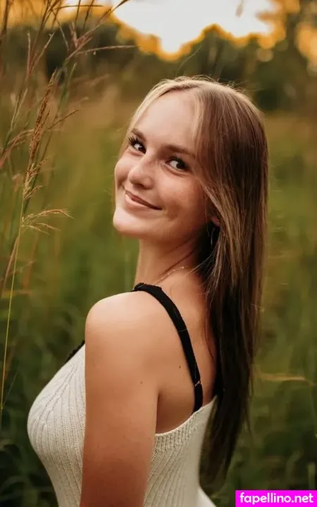 Sarah Kelly OnlyFans Thumbnail #UHRtzjQO5I