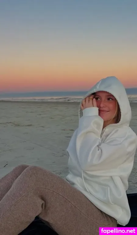 Sarah Kelly OnlyFans Thumbnail #xE722SqWs1