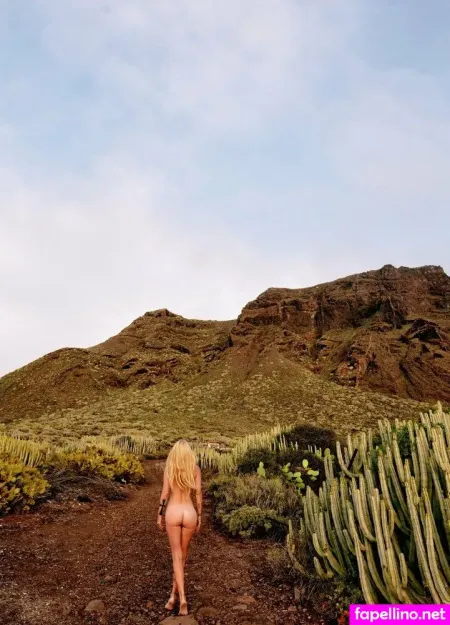 Sarah Kern OnlyFans Thumbnail #QoaRYbKvBt