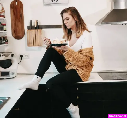 Sarah Kim Gries OnlyFans Thumbnail #WT2jedAkcX