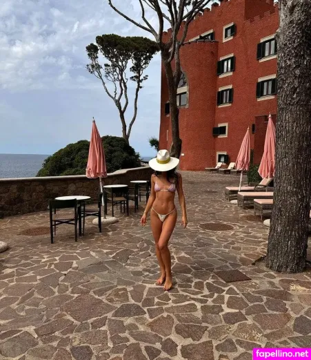 Sarah Kohan OnlyFans Thumbnail #rDbnp9UQPd