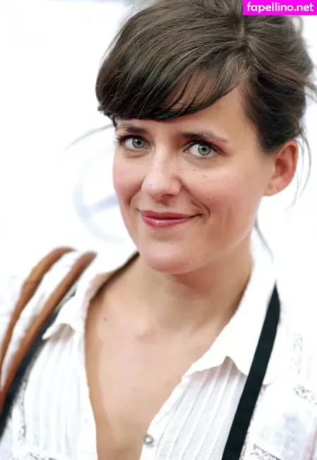 Sarah Kuttner OnlyFans Thumbnail #MxyrsbWQeD