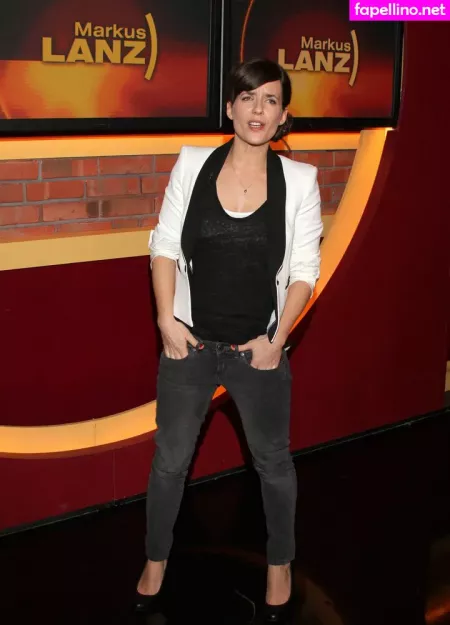 Sarah Kuttner OnlyFans Thumbnail #UrpdTARY6y