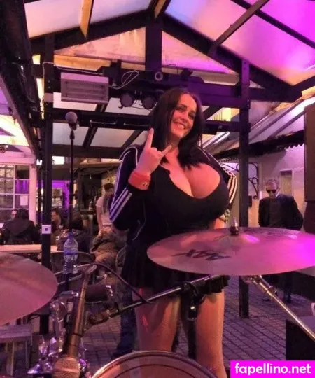 Sarah Lang OnlyFans Thumbnail #1XMurxDufH