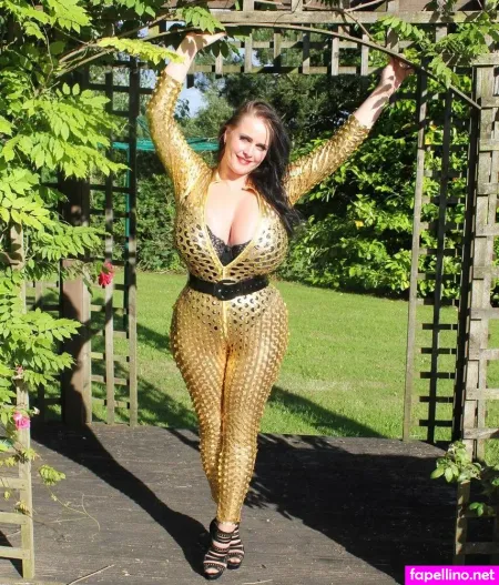 Sarah Lang OnlyFans Thumbnail #BZ5ItWBK6l