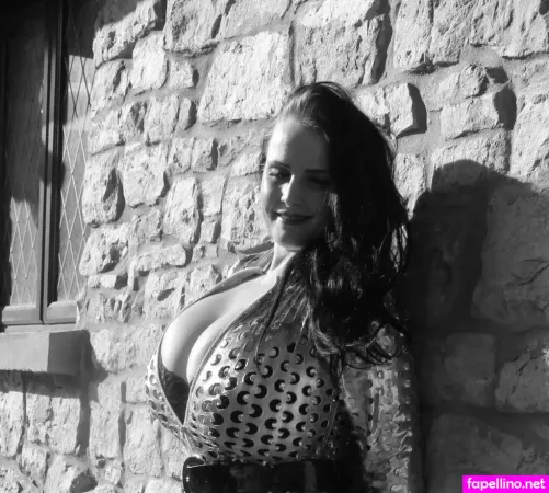 Sarah Lang OnlyFans Thumbnail #VRv1x2YSRg