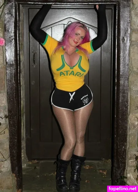 Sarah Lang OnlyFans Thumbnail #VfOi26SH0O