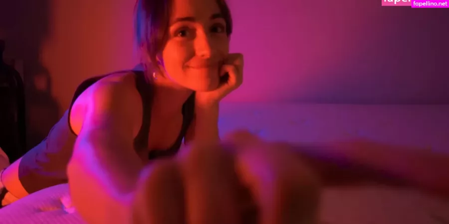 Sarah Lavender OnlyFans Thumbnail #3XqNjeY8Wi