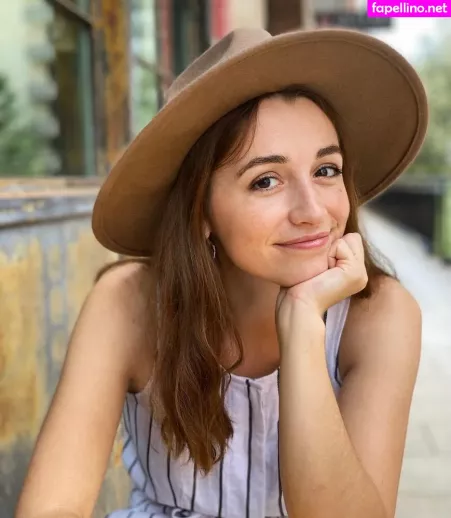 Sarah Lavender OnlyFans Thumbnail #zETL6J3fN5