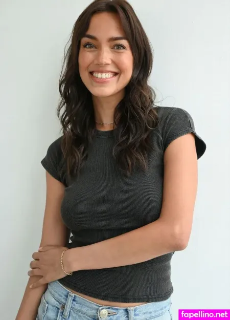 Sarah Lewis OnlyFans Thumbnail #QcEEjj5Swh