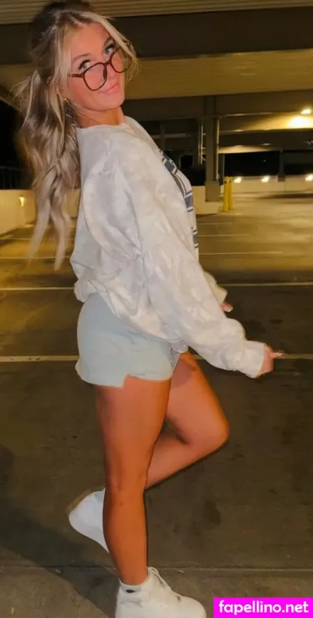 Sarah Lindstrom 1 OnlyFans Thumbnail #WpeS0GlUtX