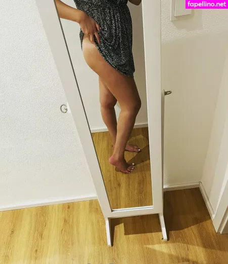 Sarah Lovexo OnlyFans Thumbnail #HWPzGUyO37