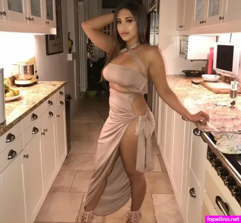 Sarah Malcolm OnlyFans Thumbnail #EEahVEFbjm