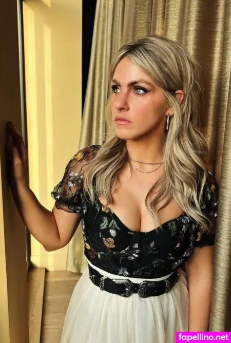 Sarah Mangione OnlyFans Thumbnail #5v3z3tXFhB