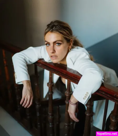Sarah Mangione OnlyFans Thumbnail #SBUL5gT24m