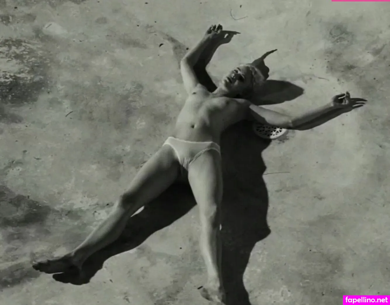 Sarah Margaret Qualley Nude Leaked OnlyFans Photo #58AlVyVb9M