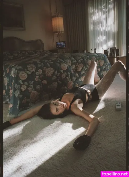 Sarah Margaret Qualley OnlyFans Thumbnail #f6Vn1mddAH