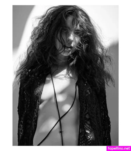 Sarah Margaret Qualley OnlyFans Thumbnail #voNhHj3nfF