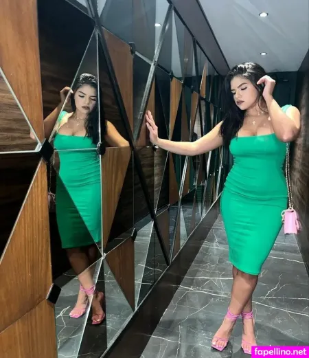 Sarah Marianne OnlyFans Thumbnail #EsmcE7fjFt