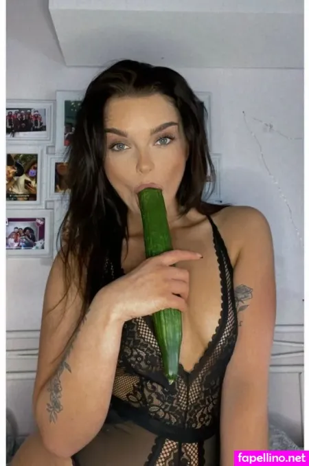 Sarah Monroe 3 OnlyFans Thumbnail #nCmJ4ecesT