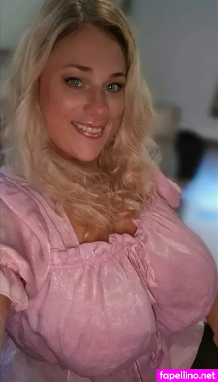 Sarah Nicole OnlyFans Thumbnail #D9GrPXfjEW