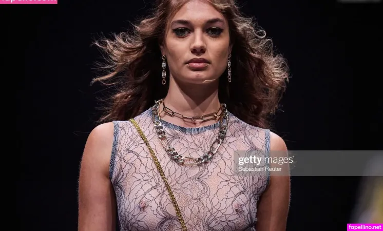 Sarah Posch OnlyFans Thumbnail #VUwDWJUjrm