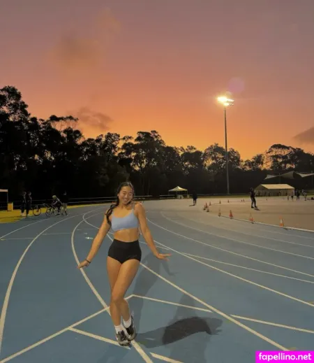 Sarah Schwarz OnlyFans Thumbnail #1U1cYce8Ue