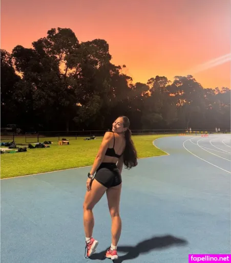 Sarah Schwarz OnlyFans Thumbnail #ZIbiSar5Bo