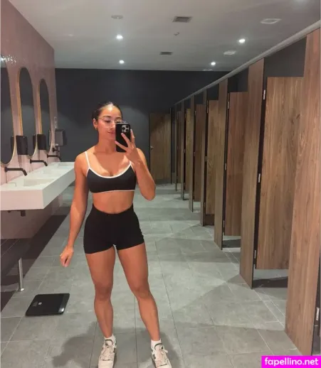 Sarah Schwarz OnlyFans Thumbnail #rHOvHu7VOH