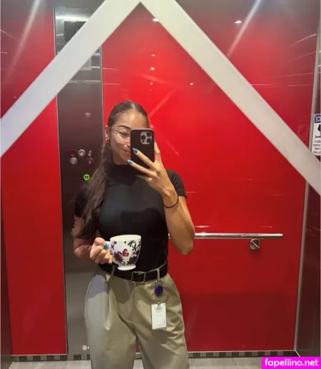 Sarah Schwarz OnlyFans Thumbnail #ru033ME1FY