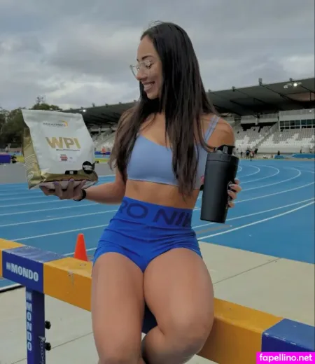 Sarah Schwarz OnlyFans Thumbnail #y7OqCgT9rg