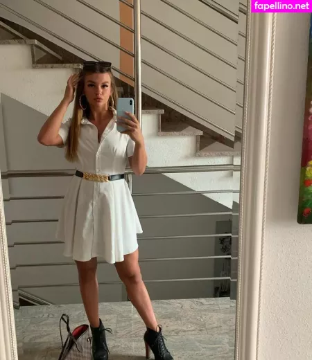 Sarah Slavo OnlyFans Thumbnail #E73vh975ys