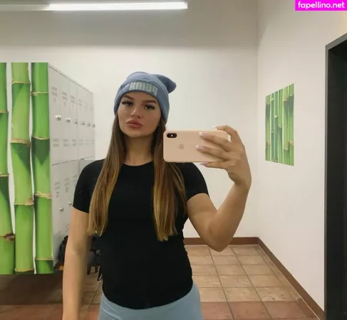 Sarah Slavo OnlyFans Thumbnail #YByDyyxp5e