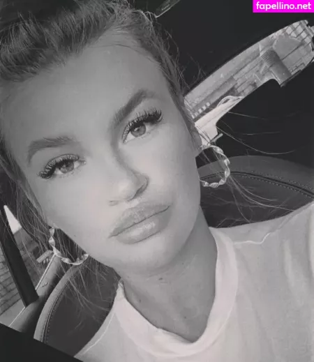 Sarah Slavo OnlyFans Thumbnail #acJ069mdqL