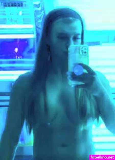 Sarah Slavotinek OnlyFans Thumbnail #X5NVB6GZt6
