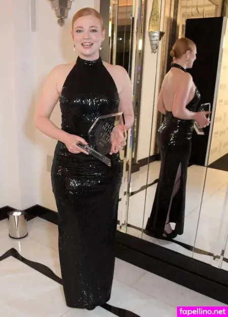 Sarah Snook OnlyFans Thumbnail #3S7Xw8fnjN