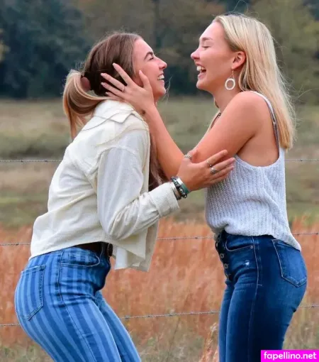 Sarah Spangler OnlyFans Thumbnail #e1wZkcs1nD