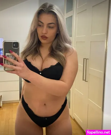 Sarah Stern OnlyFans Thumbnail #R5T5Z7KODN