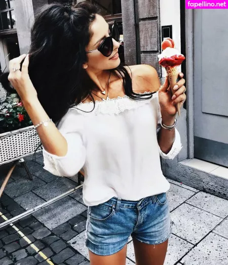 Sarah Sunita OnlyFans Thumbnail #DFmdZ7xJb9