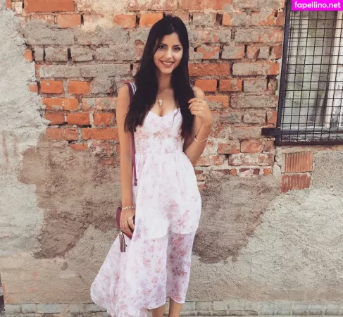 Sarah Sunita OnlyFans Thumbnail #dFnxzIVQEu