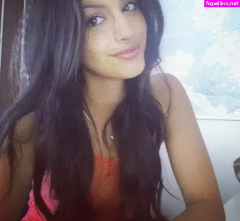 Sarah Sunita OnlyFans Thumbnail #o1VX4DFDKi