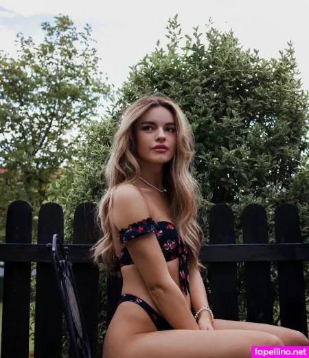 Sarah Theiler OnlyFans Thumbnail #U9txYYXrUf