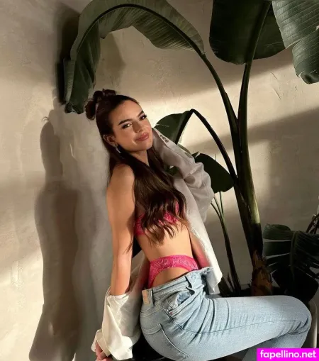Sarah Theiler OnlyFans Thumbnail #W1CqWaLgpI